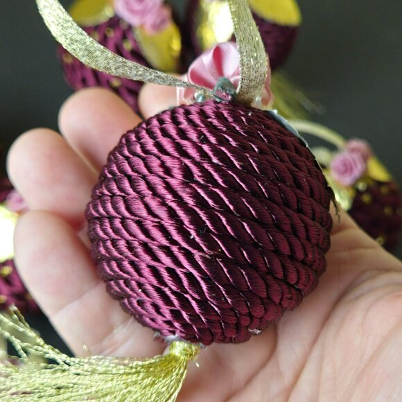 Set Of 11 Burgundy Gold Rose Tassel Christmas Ornaments Fabric Wrapped Elegant - Picture 5 of 8